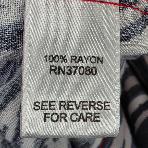 Cato Womens Red Ombre Zigzag Blouse 3/4 Sleeves Button Up 100% Rayon Size XL - Picture 4 of 9